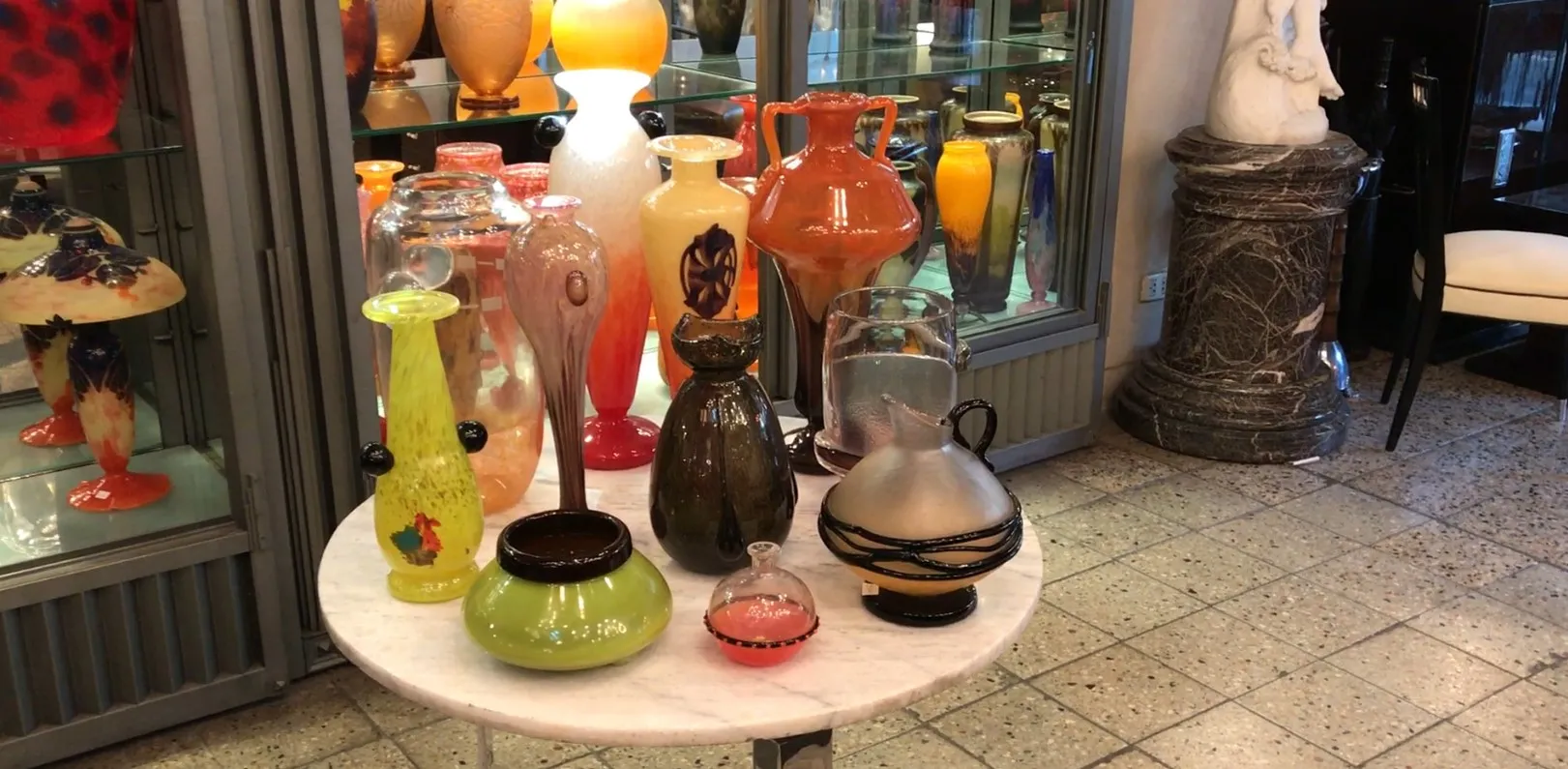 vielfalt von formen und farben in antike signierte glas schneider französisch