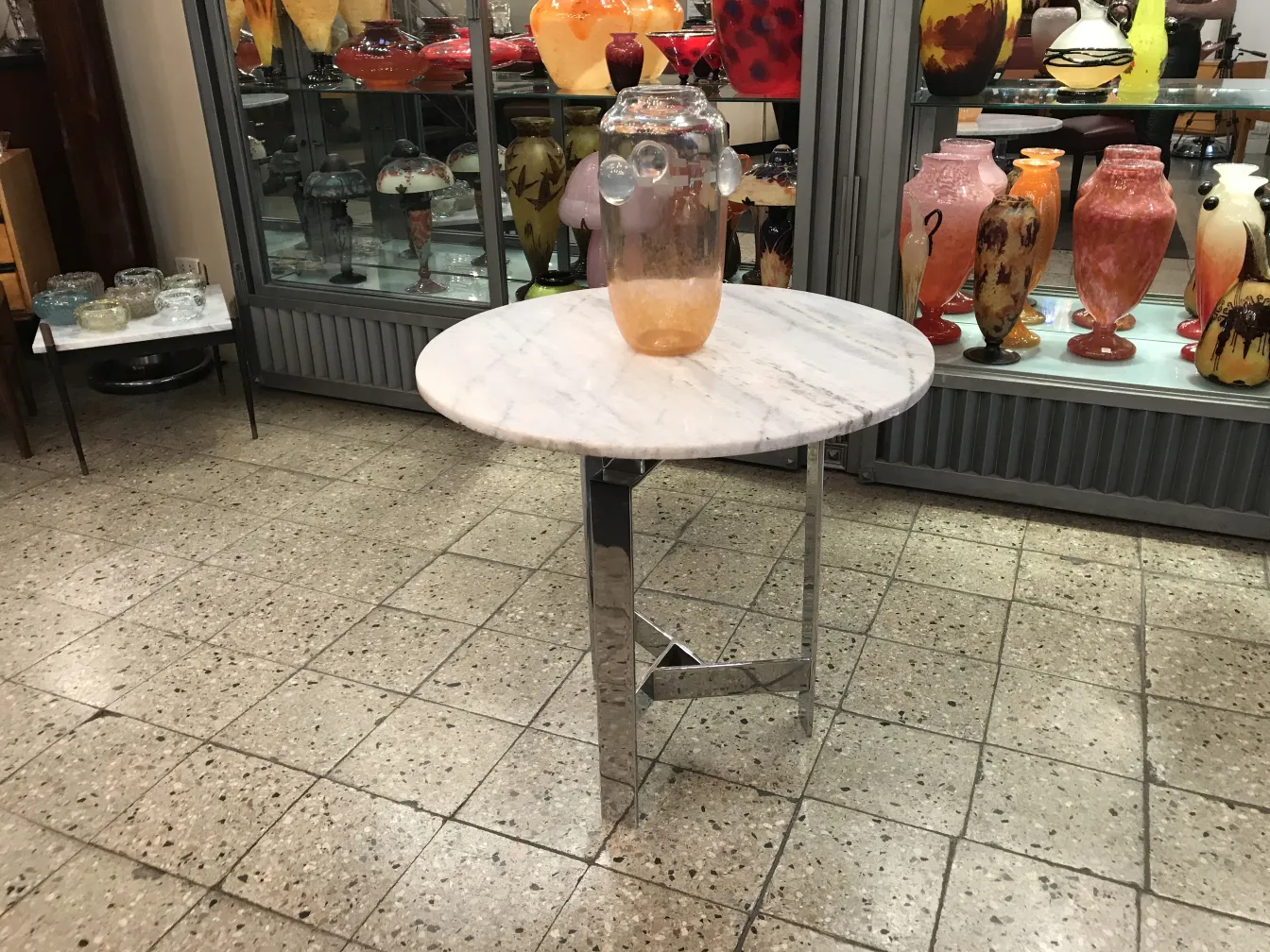 古董施耐德签名玻璃在装饰环境中