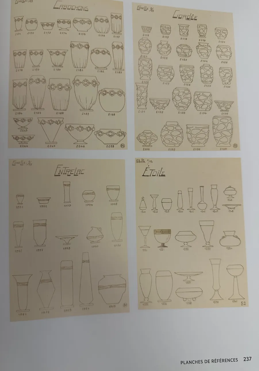 dessin de verre ancien signé par Schneider, style classique, diverses formes