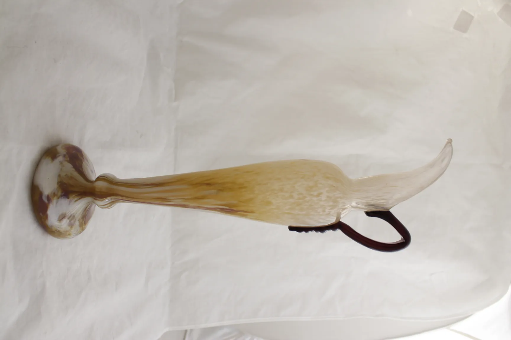 Antikes, signiertes Glas von Schneider mit elegantem Design