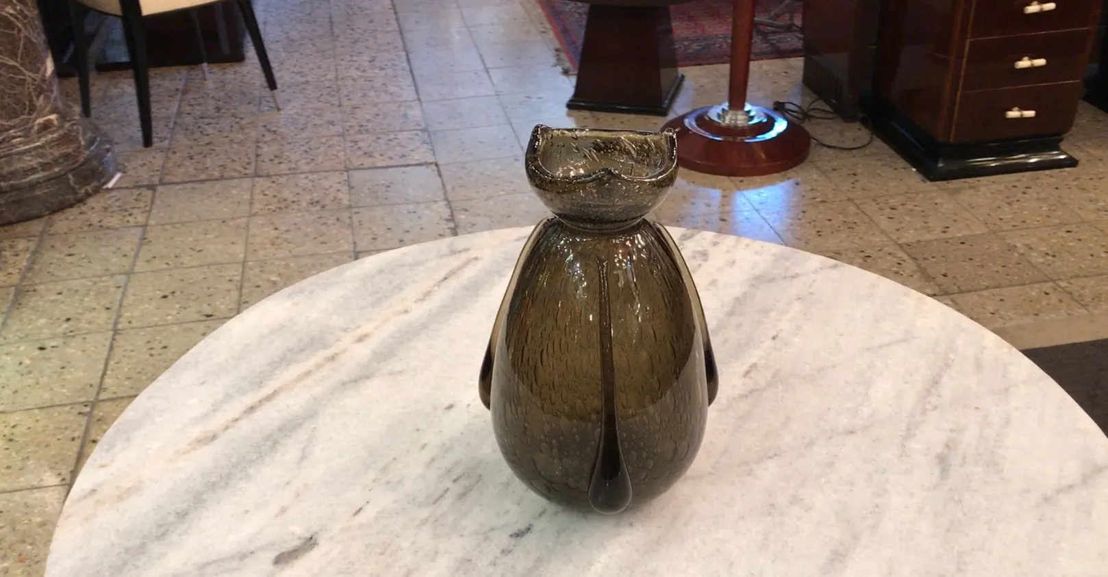 具有独特细节的古董签名玻璃，来自施耐德。