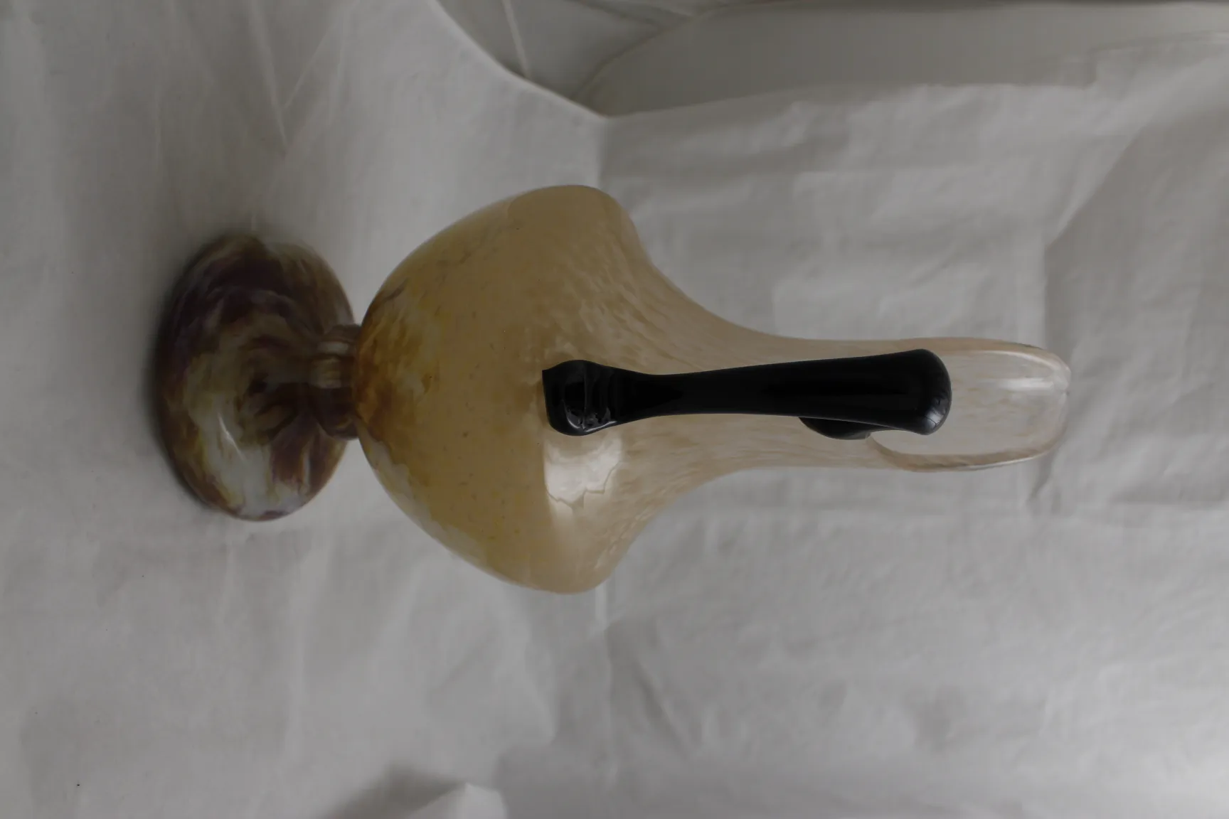 Стекло с подписью Шнайдера в форме пузыря с красочной основой