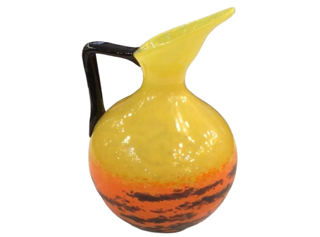 brocca con design giallo e nero, antiquariato