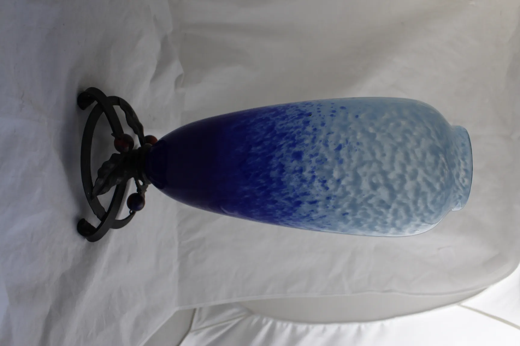 vetro antico firmato Schneider blu e bianco