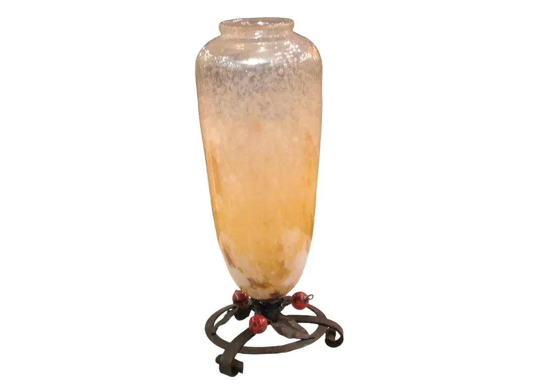 antico vaso con firma in alto, base decorativa