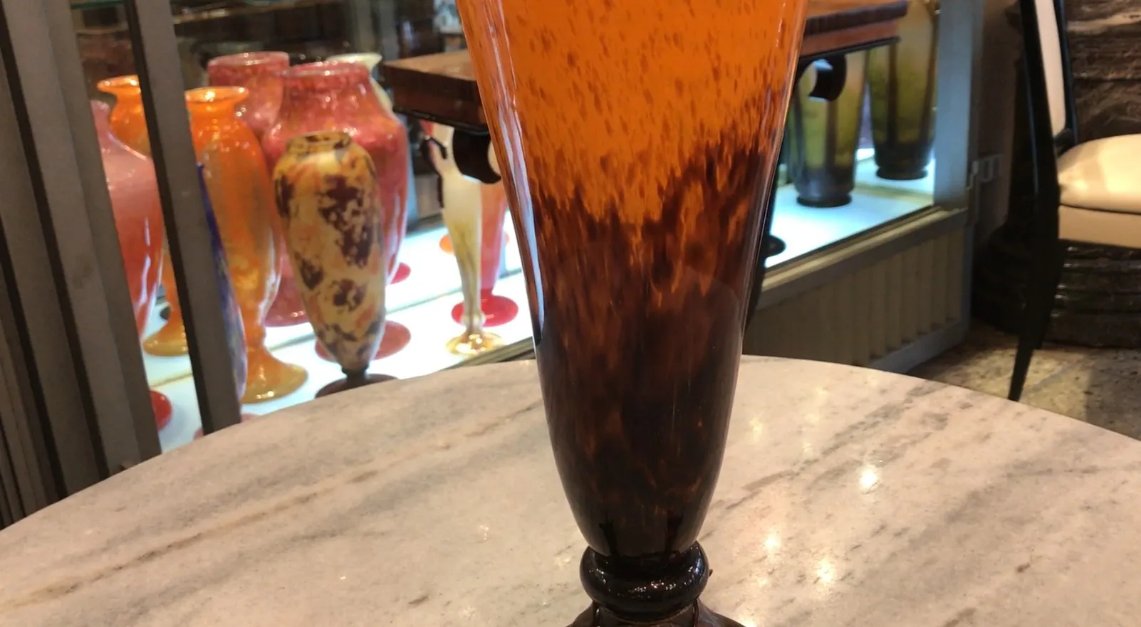 Vase antiguo de vidrio firmado Schneider en tonos ámbar