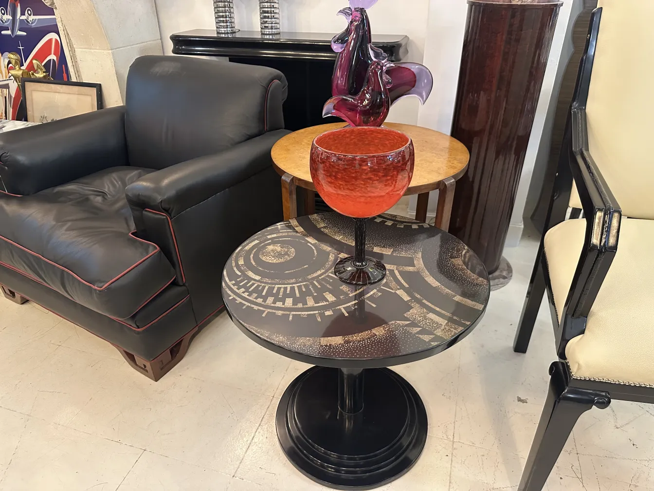 슈나이더 서명 유리장식이 있는 프랑스 스타일.