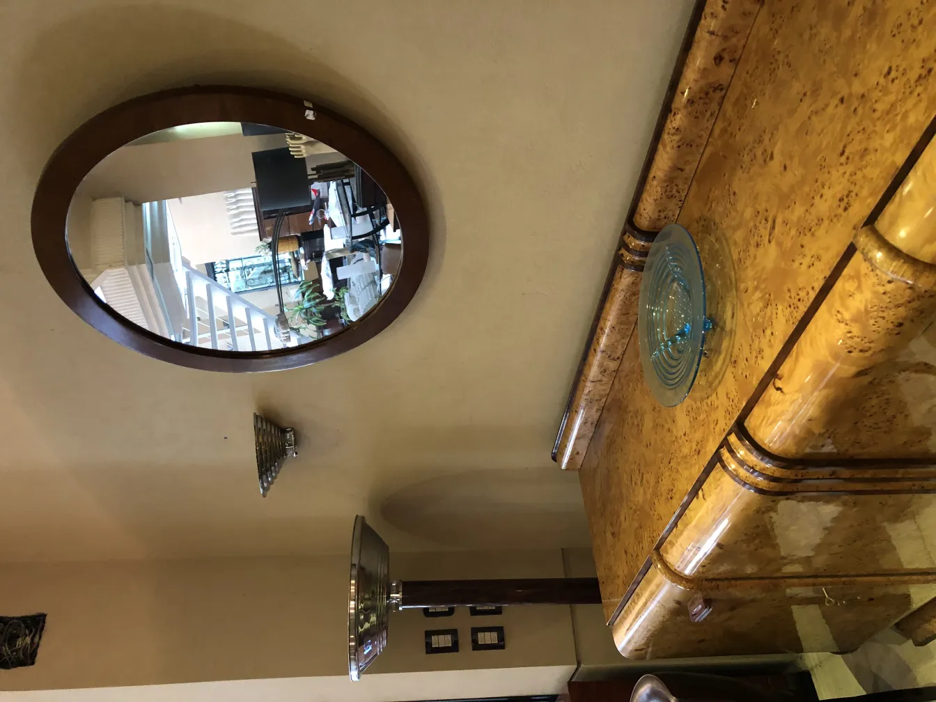 miroir rond et cristal de murano dans un cadre ancien