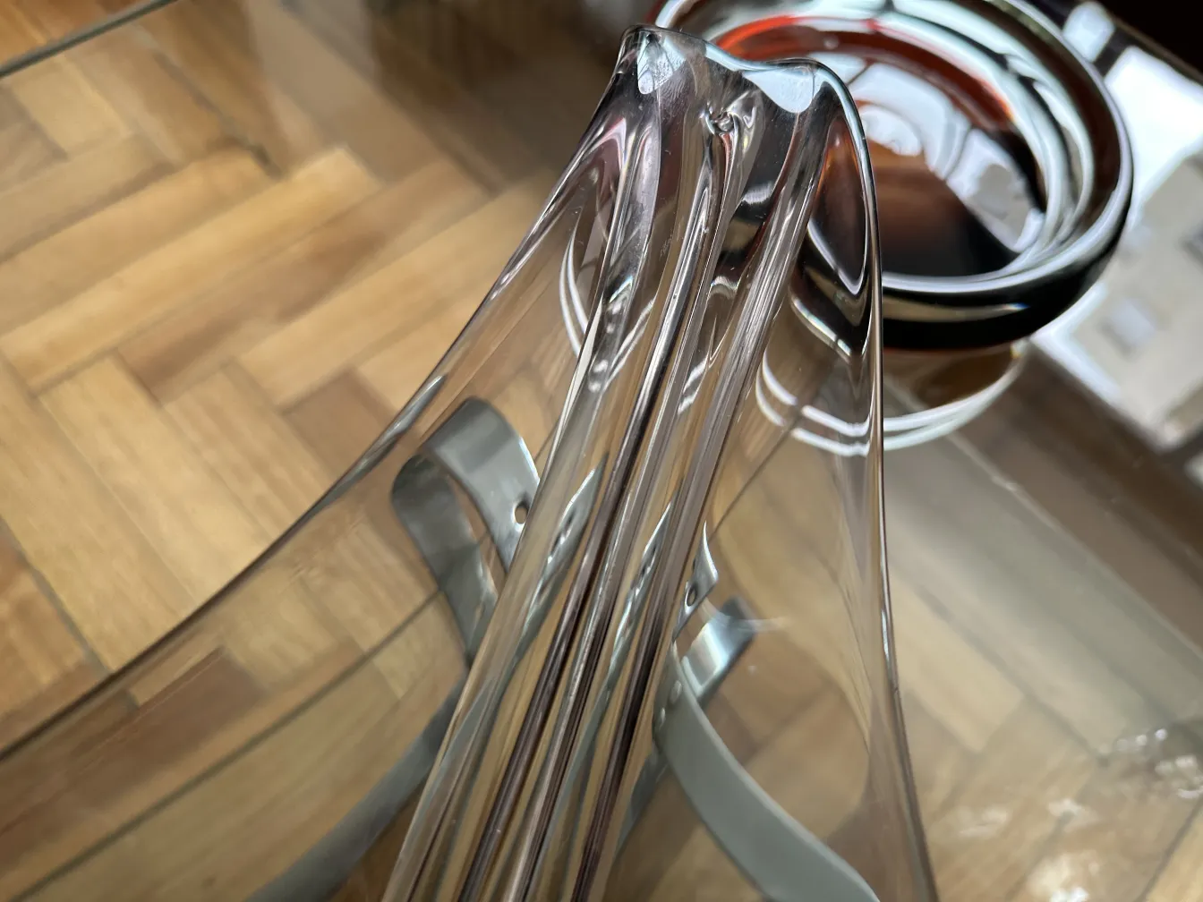 decorazione antica in vetro di murano con forma fluida