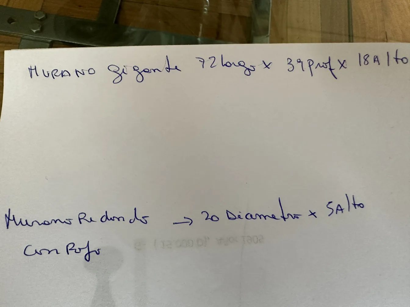 ムラーノガラス、ユニークな形を持つ装飾品