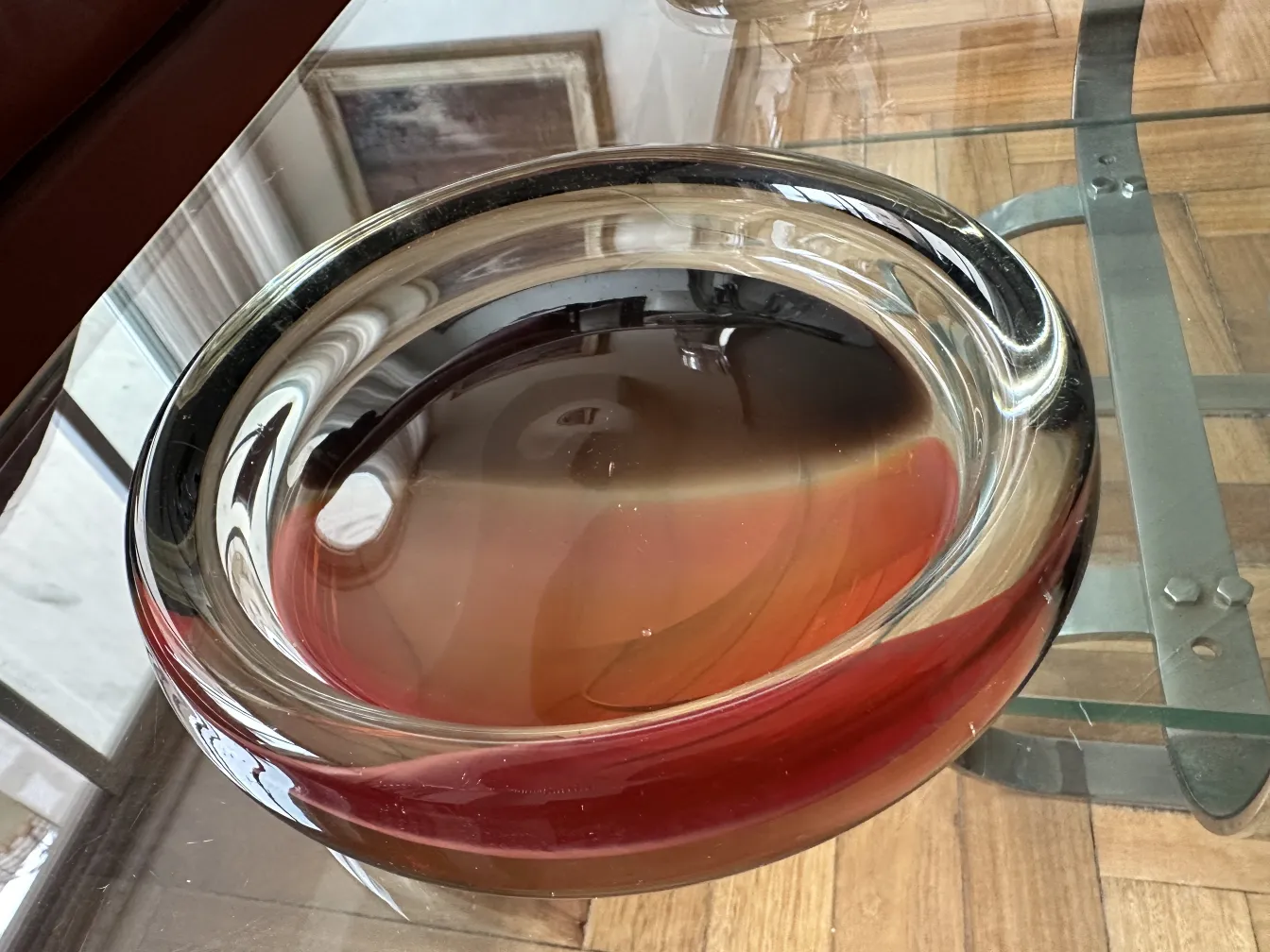 tigela antiga de cristal de murano com tons de vermelho e marrom