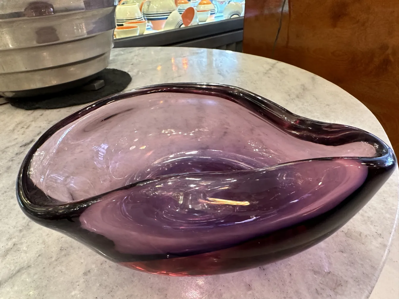 recipiente antico in vetro di murano di tonalità viola