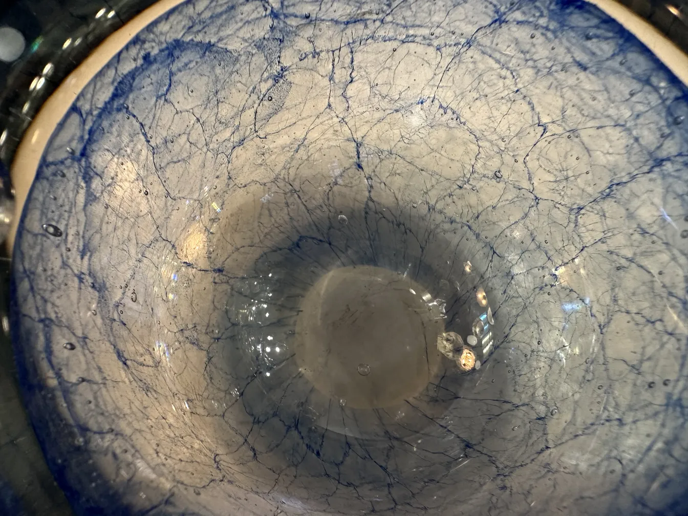 bowl de cristal de murano antiguo con detalles azules