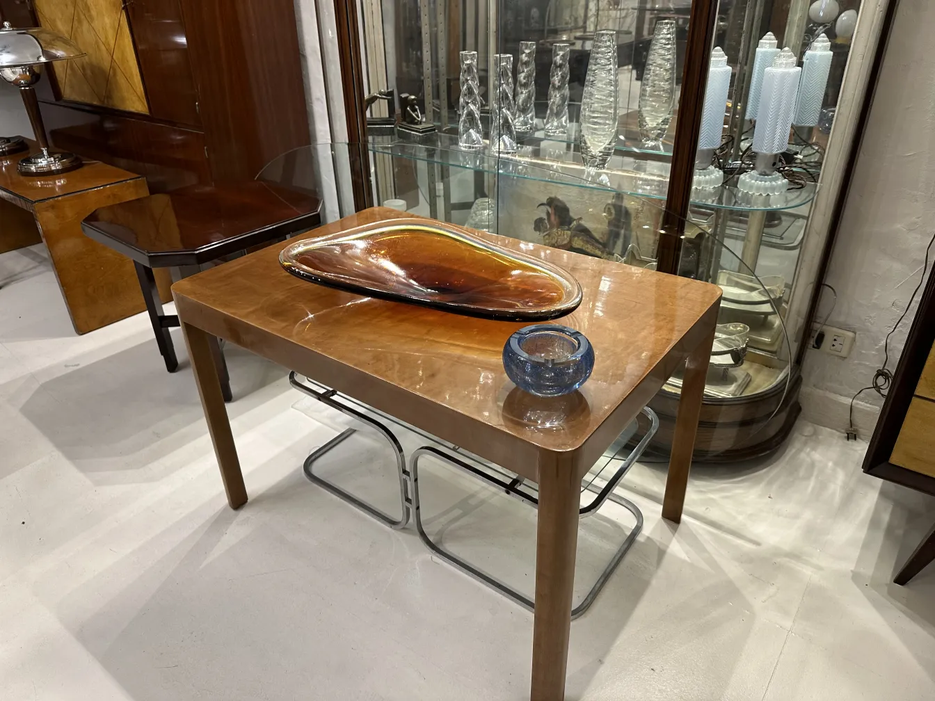 Antiga peça decorativa de cristal de Murano com tons quentes