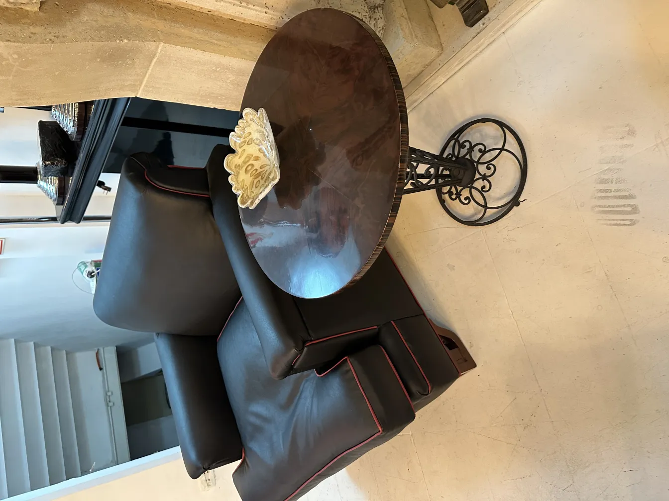 elegante decorazione in vetro di murano antico con forma distintiva