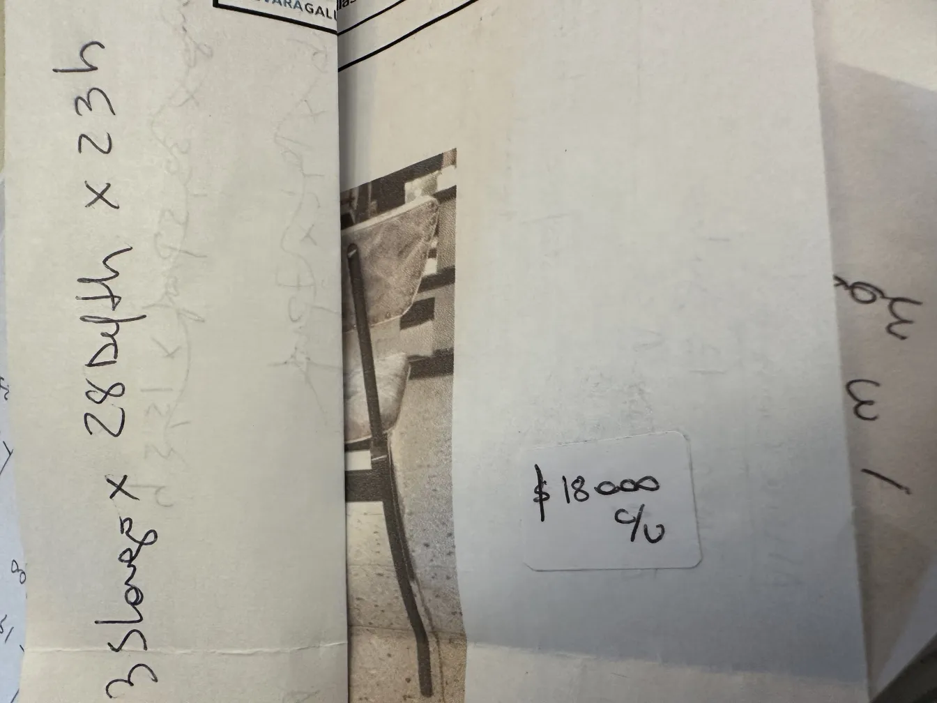 красивое муранское стекло в элегантной форме, декоративное