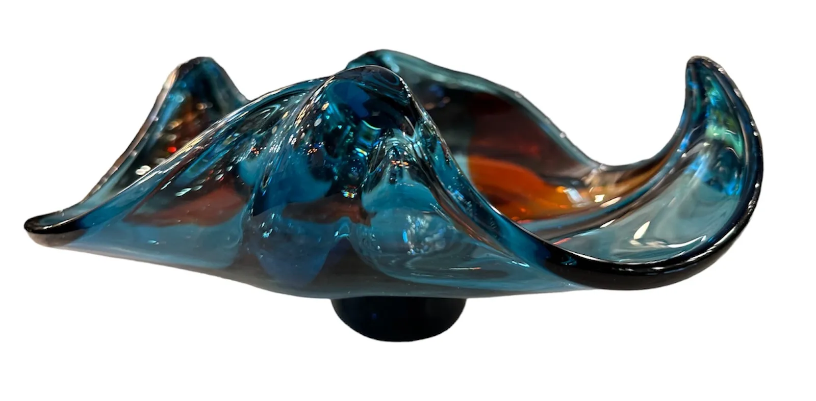 Hermoso cristal de Murano antiguo con diseño ondulado en tonos azules y naranjas.