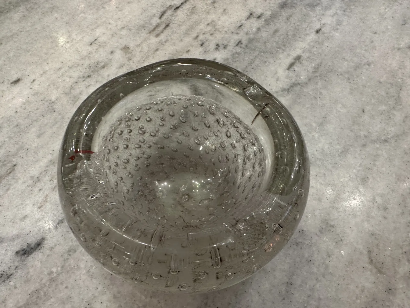 altes murano-glas mit blasen und einzigartigem design