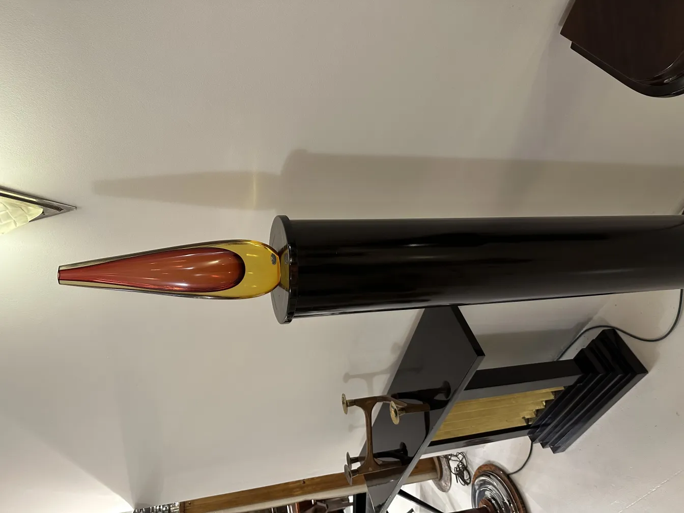 古董穆拉诺玻璃作品，琥珀色与黑色的结合