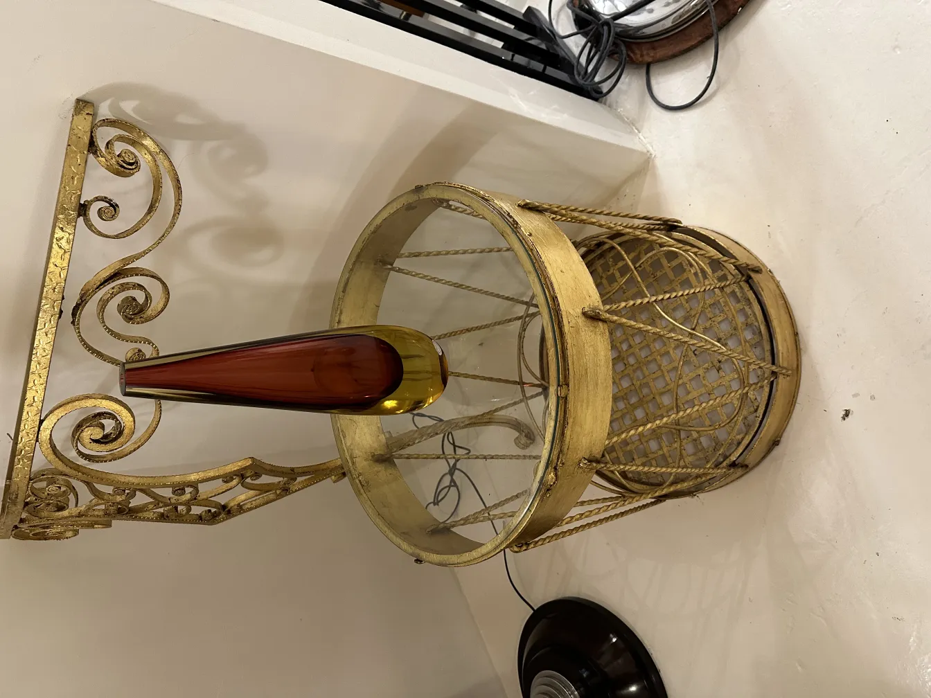 decorativa figura antigua de cristal de murano en tonos ámbar y amarillo