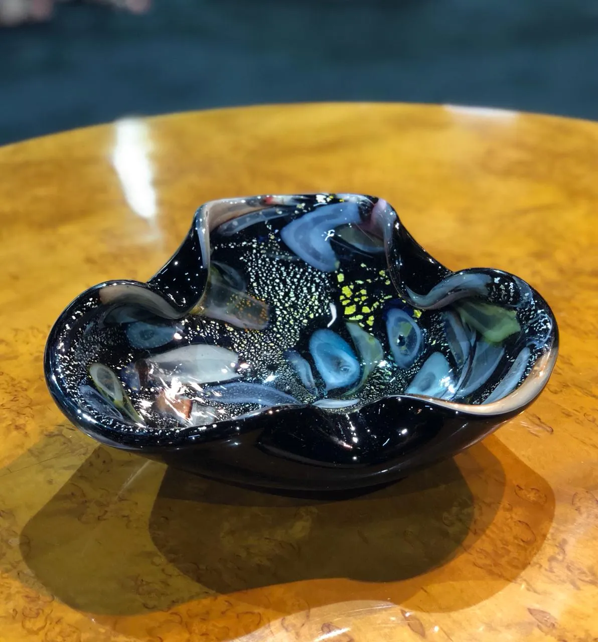 decorative murano glass bowl with wavy shapes