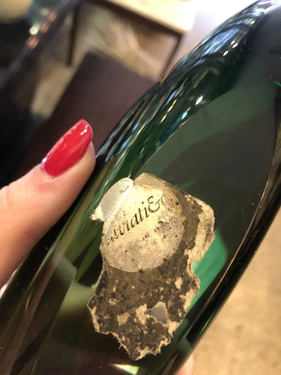 antikes dekoratives Murano-Glas in grün mit abgenutztem Etikett