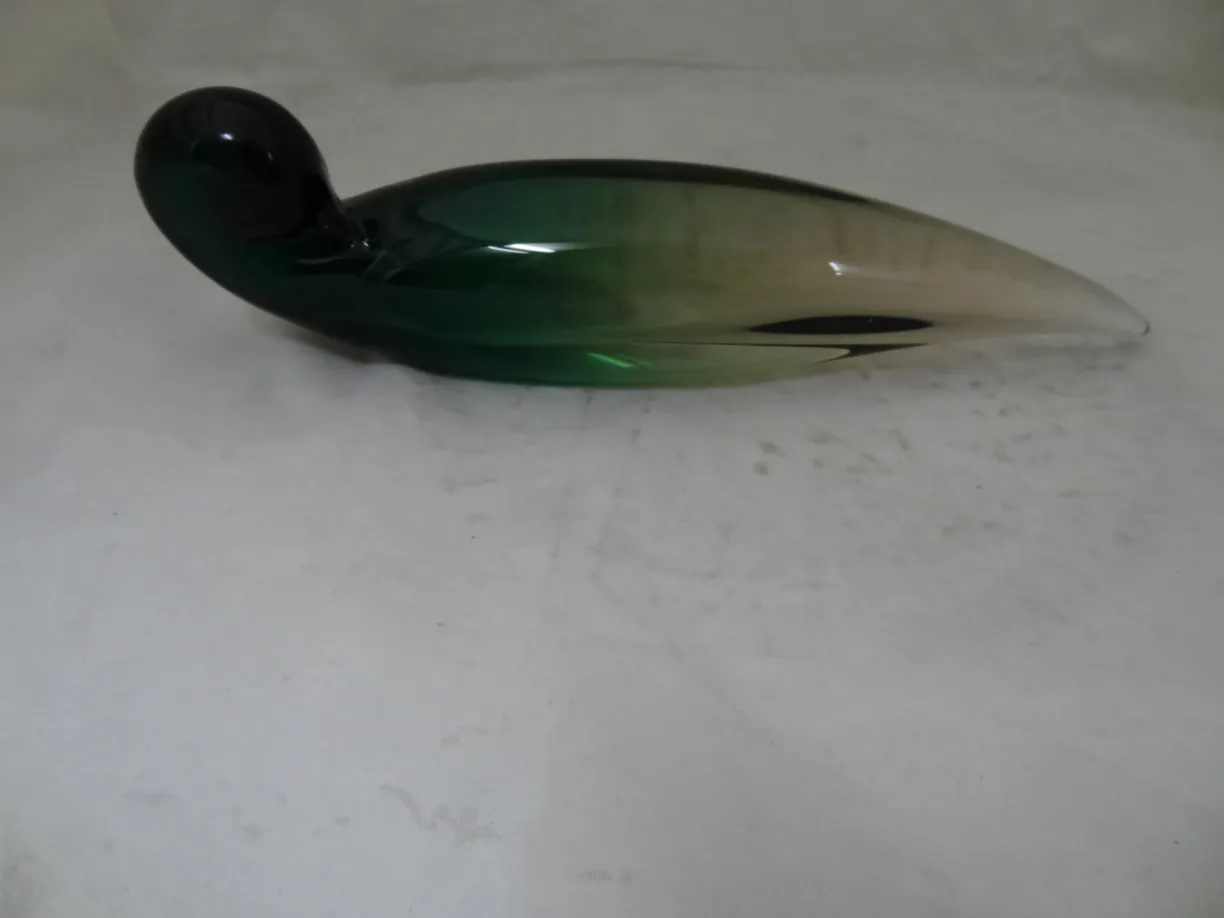 sculpture ancienne en cristal de Murano en forme d'oiseau, couleurs vertes et noires