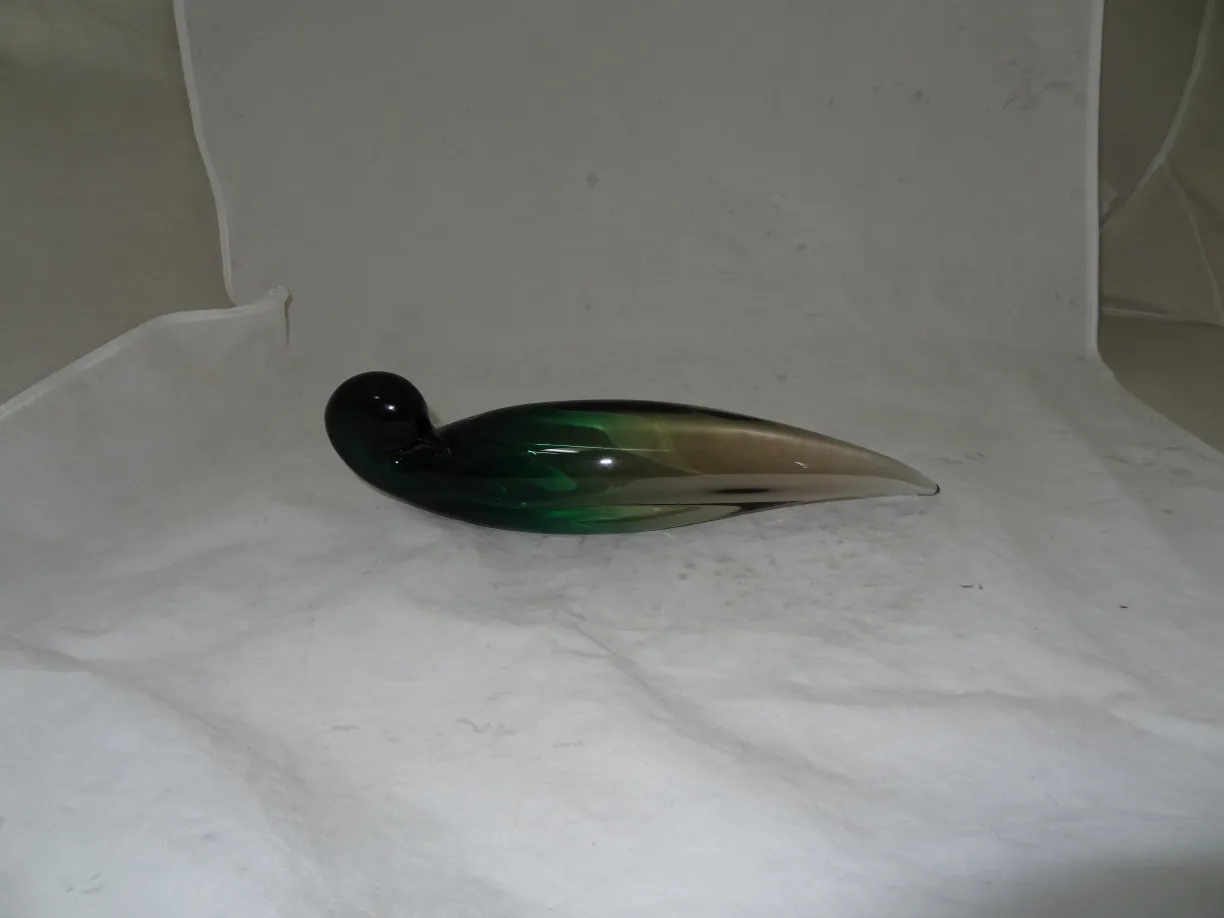 Pato decorativo en cristal de Murano con tonos verdes y marrones