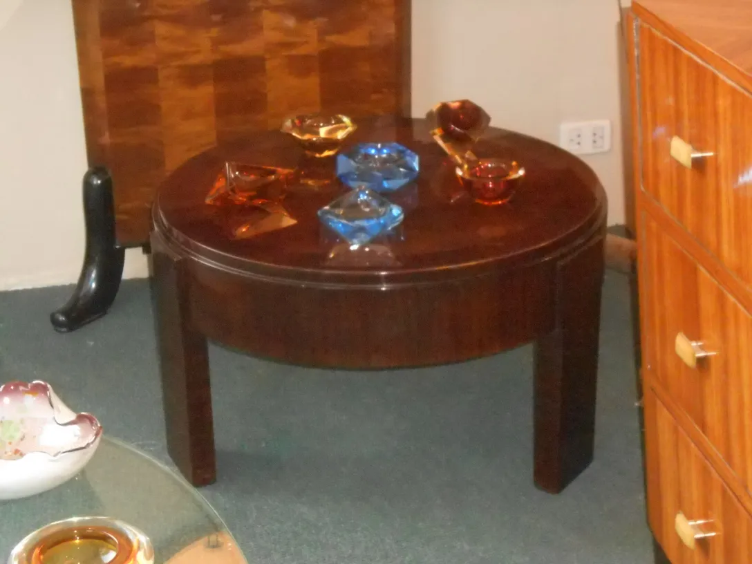 decorativo cristal de murano em mesa redonda