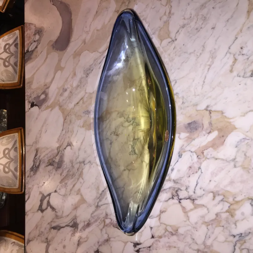 Antikes Murano-Glas Stück in Blattform, grün und blau.