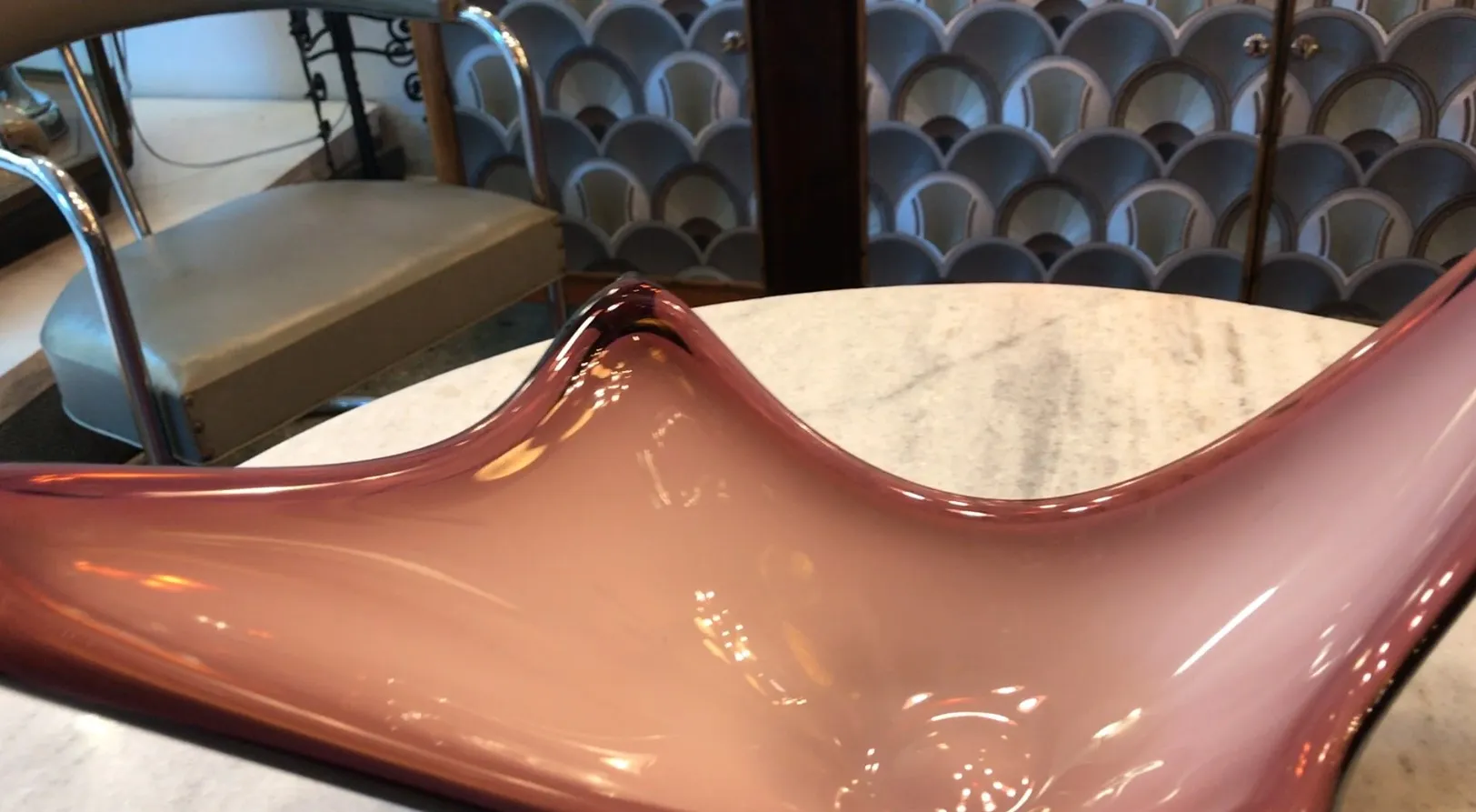 زجاج مورانو القديم مع شكل أنيق ولامع