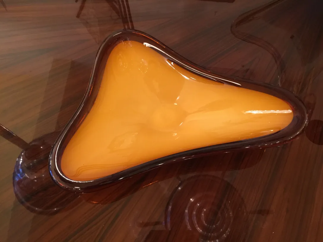 hermosa escultura de cristal de murano de color amarillo