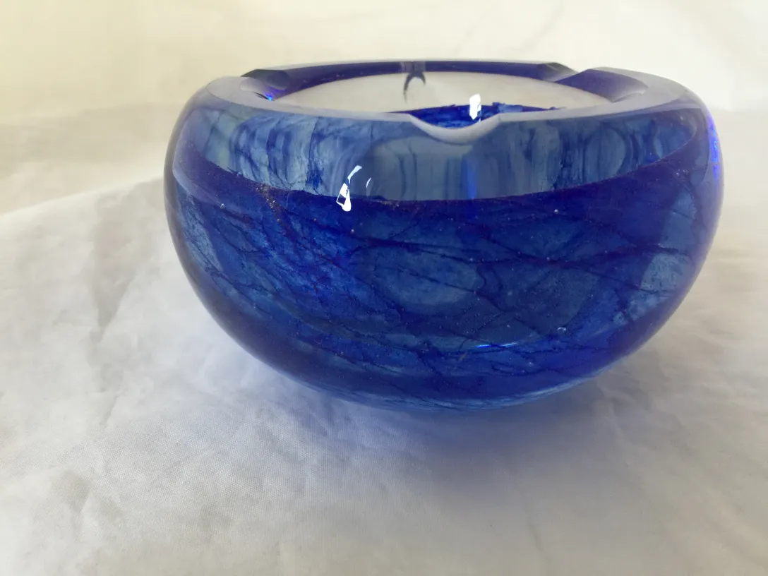 blaues Murano-Glas Stück mit Funkeln