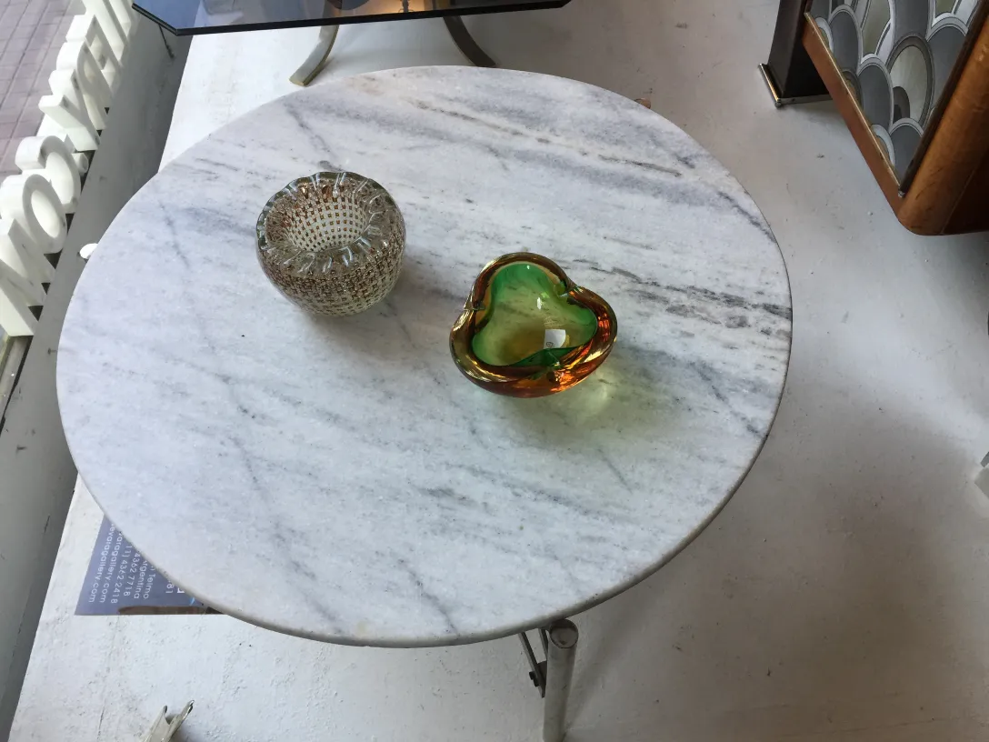 Antikes Murano-Glas in Herzform mit leuchtenden Farben