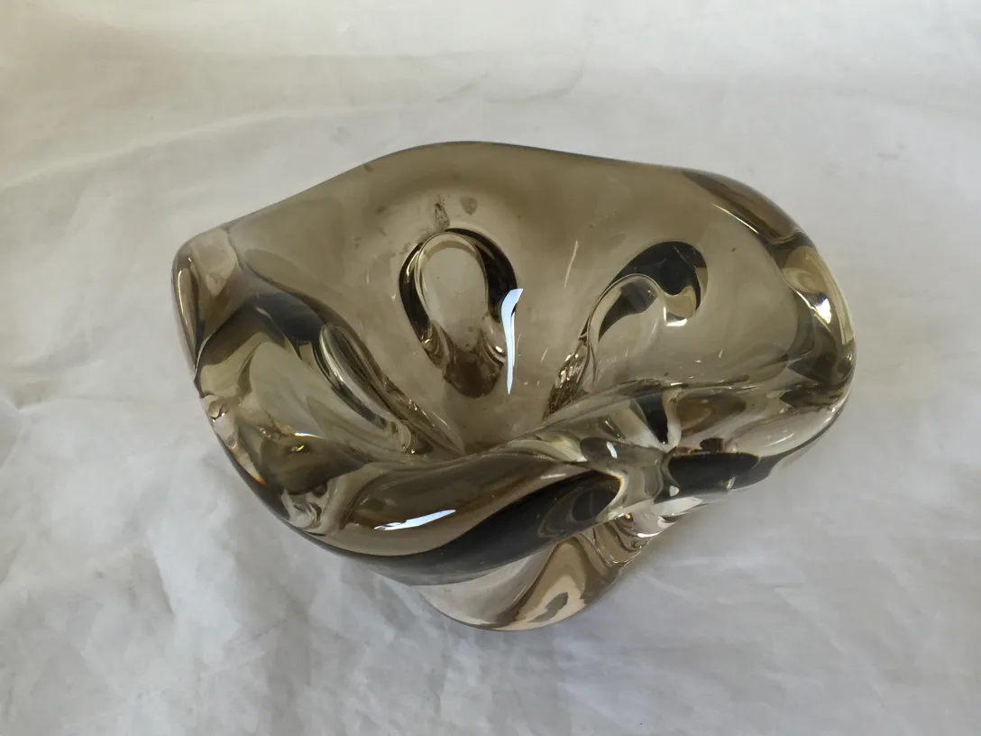 escultura de cristal de murano em forma de flor, cor âmbar