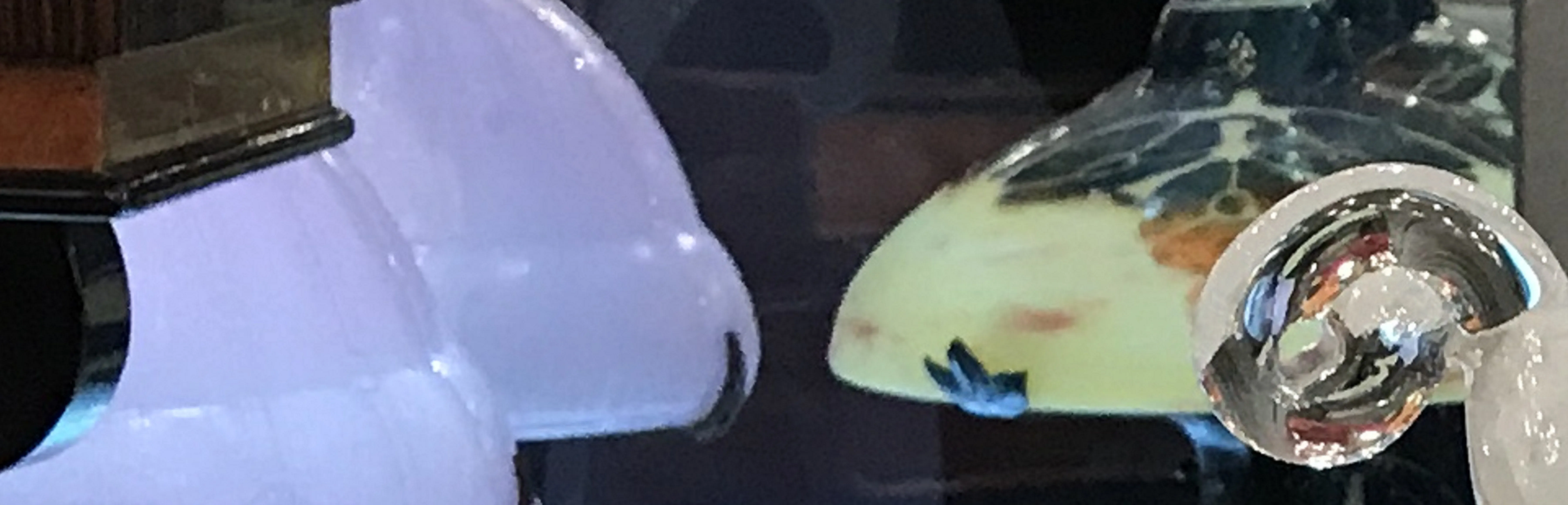 古老的穆拉诺玻璃装饰品，柔和的色彩与优雅的形状