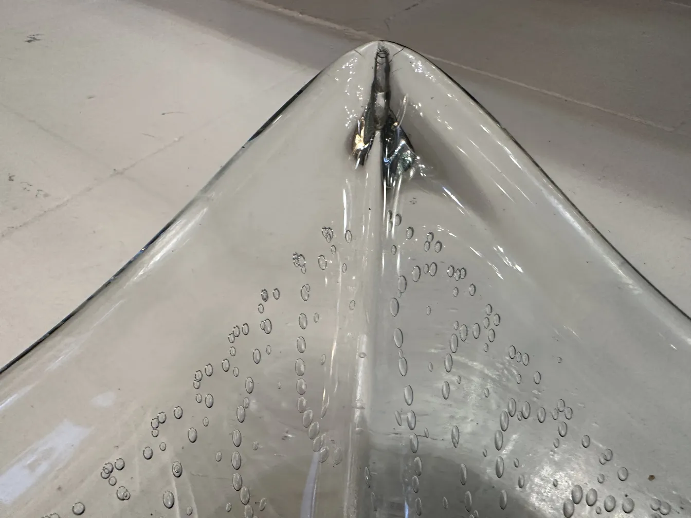 带有装饰气泡的古老穆拉诺玻璃