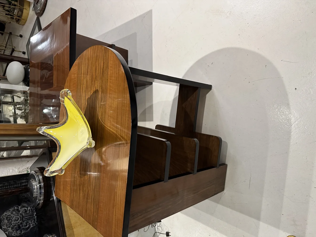 Cristal de Murano antiguo decorativo en forma amarilla brillante