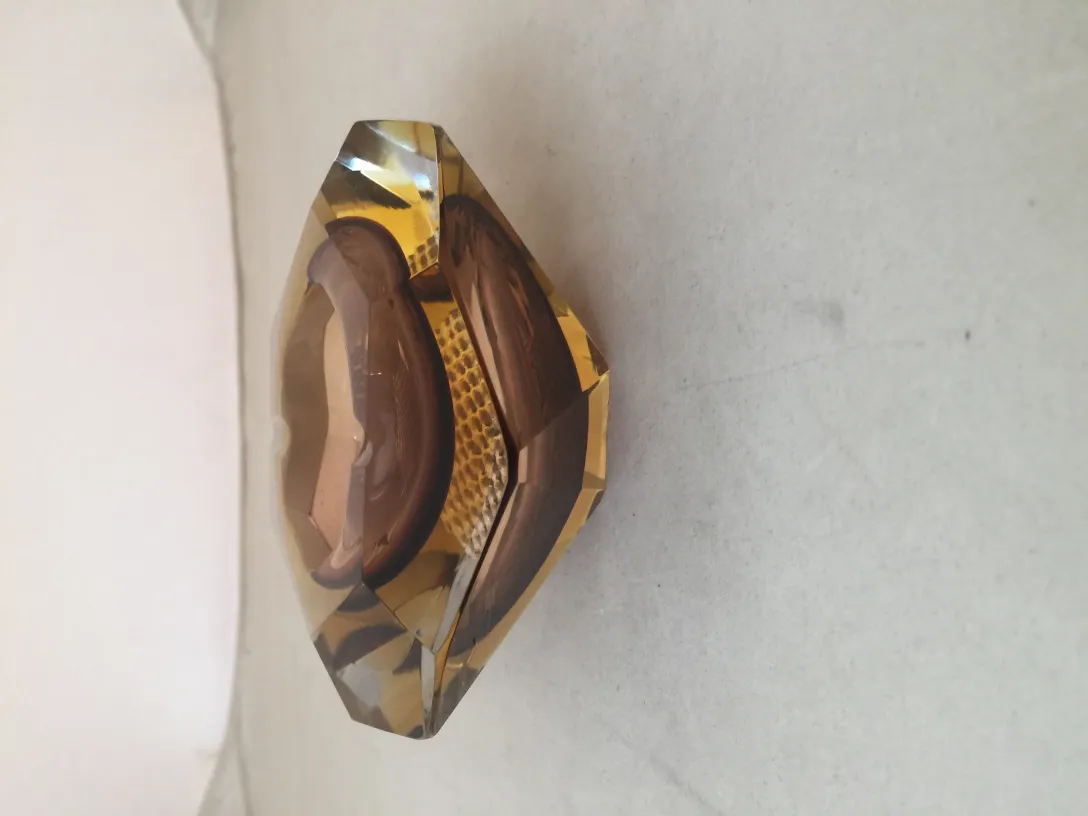 古董穆拉诺玻璃装饰品，形状独特，金色调