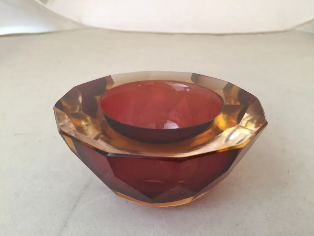 antikes murano-glas mit achteckigem design