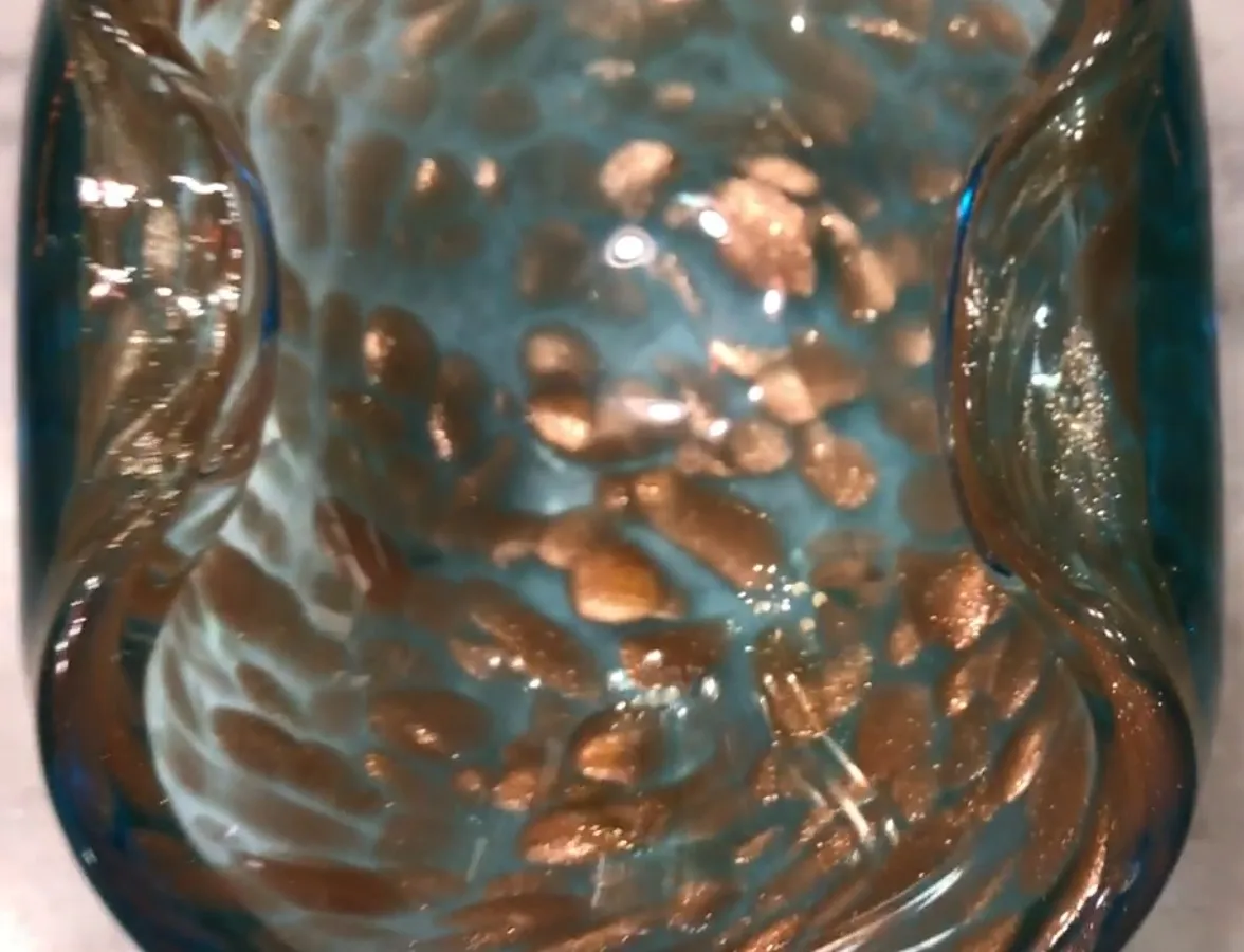 装饰性古董穆拉诺玻璃，带有蓝色和金色调