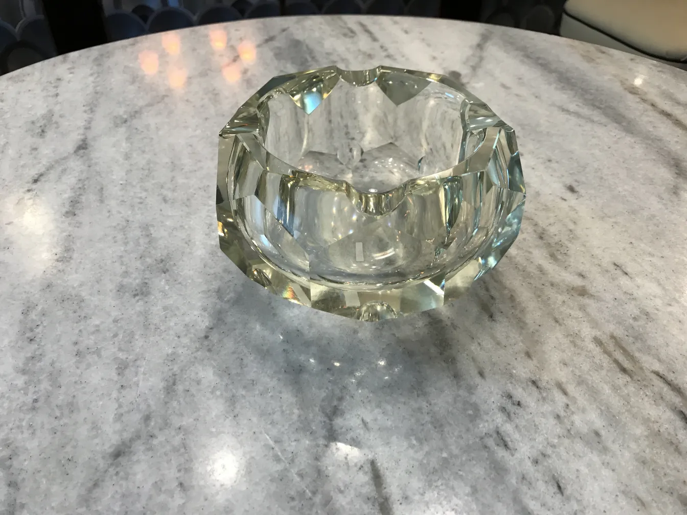 Antikes dekoratives Murano-Glas mit einzigartiger Form