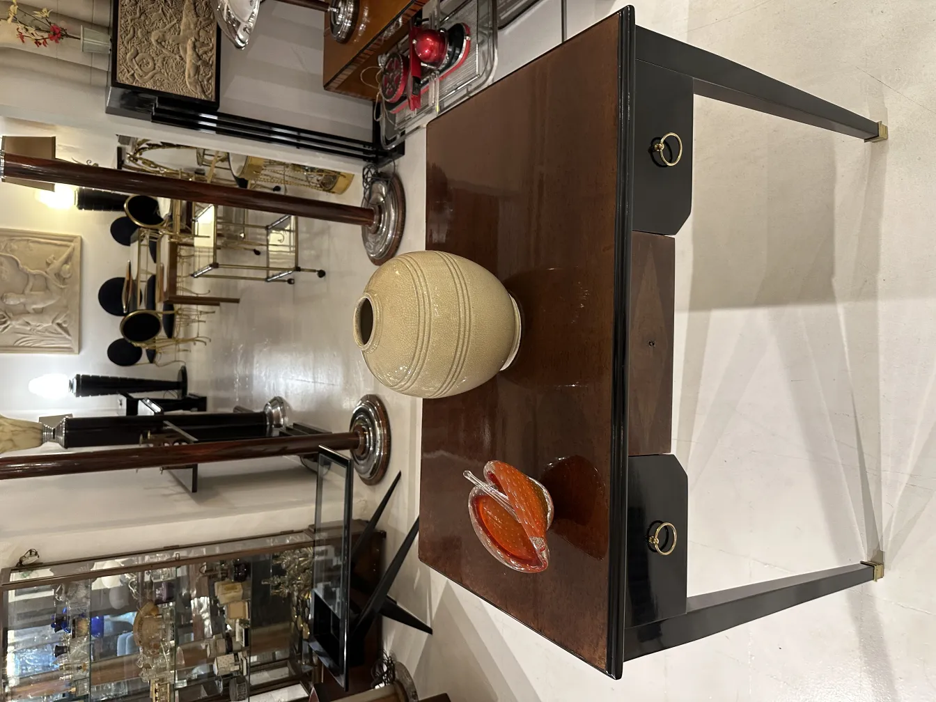 antico oggetto in vetro di murano, forma elegante e decorativa