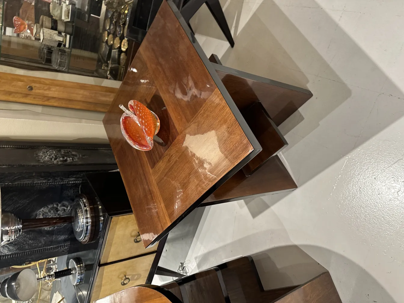 dekorratives Murano-Glas in Form eines Blattes mit Details