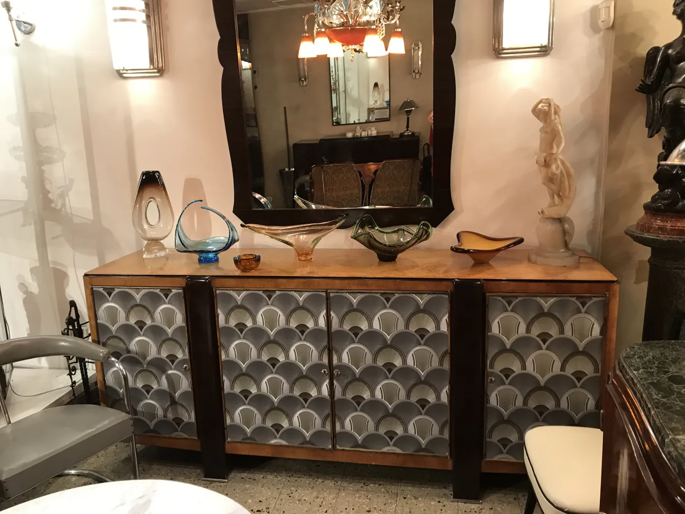 schönes Murano-Glas in verschiedenen Formen und Farben