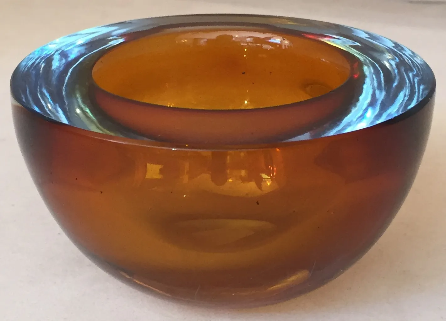 récipient ancien en cristal de murano aux teintes ambre