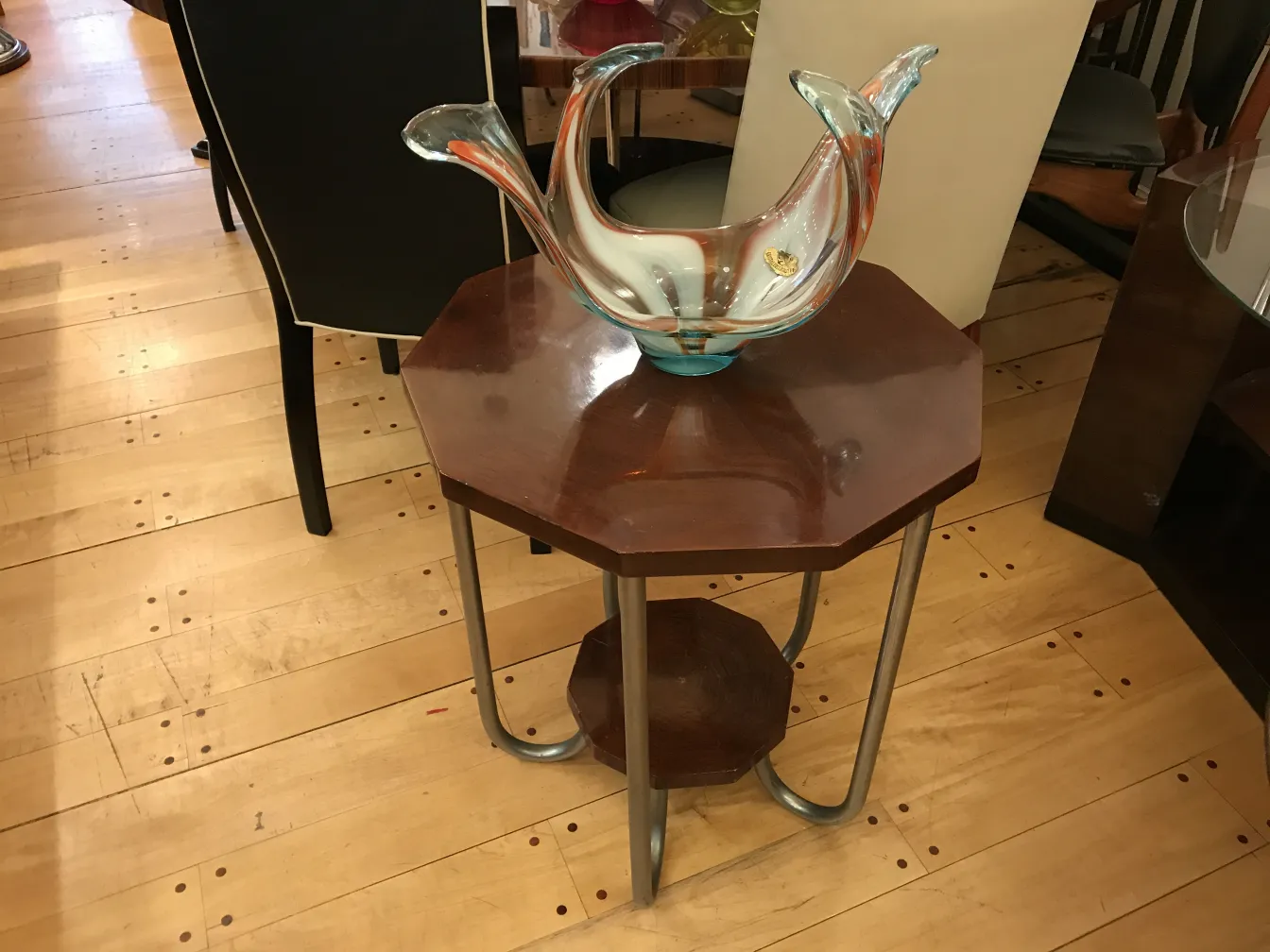 美丽的穆拉诺玻璃作品，色彩鲜艳