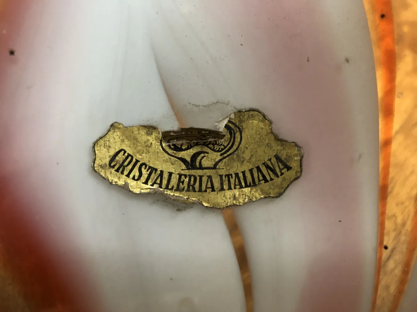 古董穆拉诺玻璃附金色标签，装饰用。