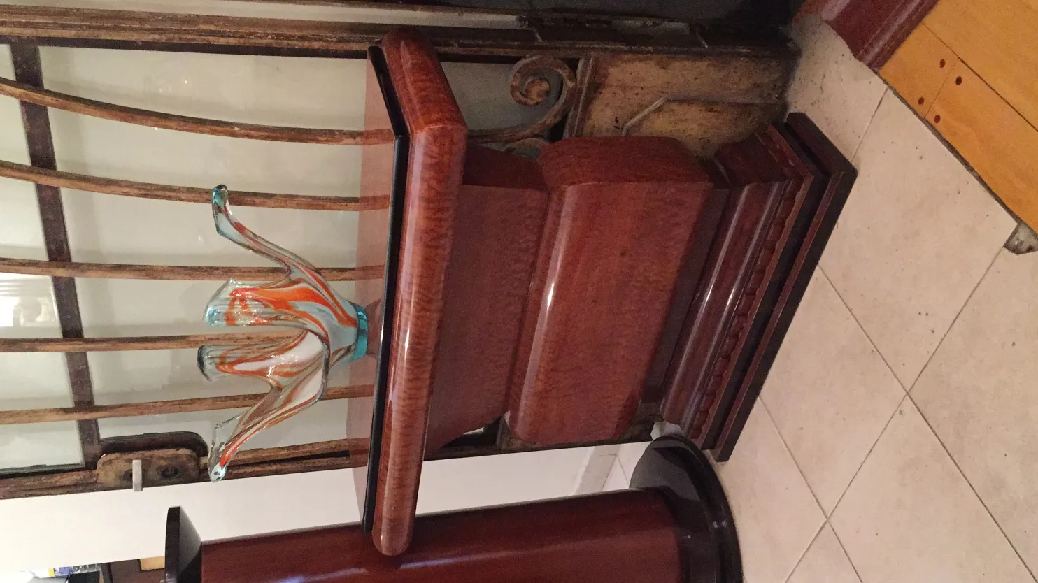 elegantes murano-glas mit bunten Details