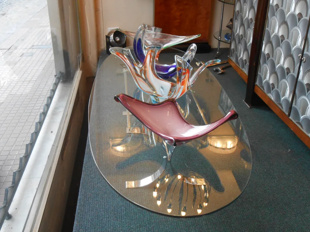 escultura antiga em cristal de murano, formas orgânicas, cores vibrantes